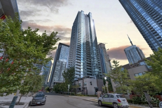 Unit 1510-15 Fort York Blvd, Toronto, ON M5V 3Y4, Canada, ,  