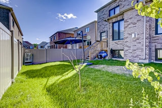 39 Tesla Cres, East Gwillimbury, ON L9N 1M8, Canada, ,  