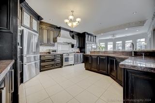 36 Louvre Cir, Brampton, ON L6P 1W2, Canada, ,  