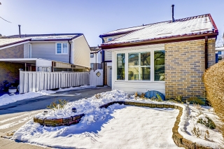 23 Pumfrey Crescent, Etobicoke, ON M9V 4L5, Canada, ,  