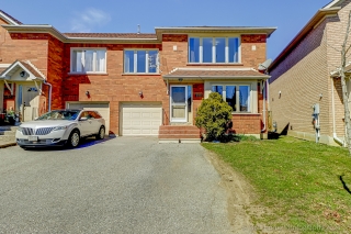 1560 Arcadia Square, Pickering, ON L1V 6W6, Canada, ,  