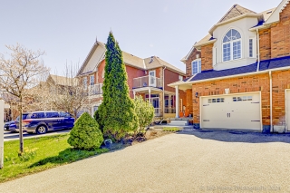 79 Antique Dr, Richmond Hill, ON L4E 4G3, Canada, ,  