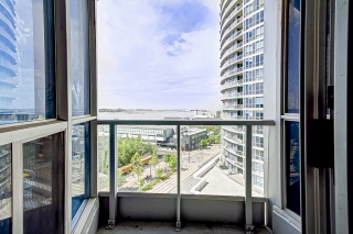 Unit 1011-208 Queens Quay W, Toronto, ON M5J 2Y5, Canada, ,  