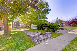 103 Oak Ave, Richmond Hill, ON L4C 6R6, Canada, ,  