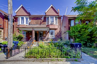 10 Burnfield Ave, Toronto, ON M6G 1Y5, Canada, ,  