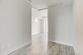 Unit 1607-103 The Queensway, Toronto, ON M6S 5B4, Canada, ,  