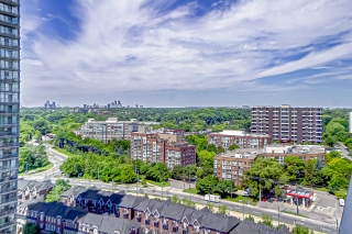 Unit 1607-103 The Queensway, Toronto, ON M6S 5B4, Canada, ,  