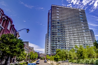 Unit 1607-103 The Queensway, Toronto, ON M6S 5B4, Canada, ,  