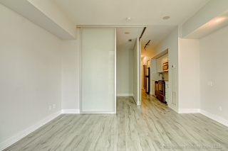 Unit 1607-103 The Queensway, Toronto, ON M6S 5B4, Canada, ,  