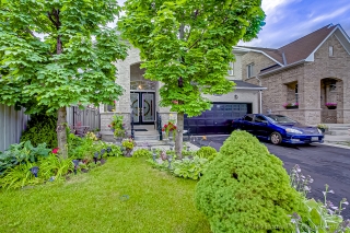 12 Helman Rd, Brampton, ON L6R 0R6, Canada, ,  