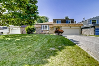 46 Ironshield Crescent, Thornhill, ON L3T 3K6, Canada, ,  