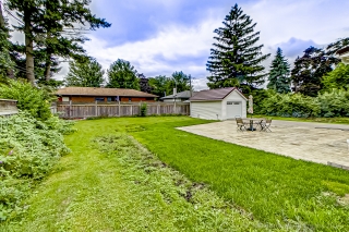 2228 Dixie Rd, Mississauga, ON L4Y 1Z4, Canada, ,  