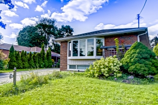 30 Fallowfield Rd, Etobicoke, ON M9W 2W2, Canada, ,  