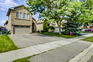 50 Sunny Glen Crescent, Brampton, ON L7A 2C6, Canada, ,  