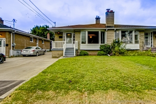 162 Lindylou Rd, Toronto, ON M9M 2B7, Canada, ,  