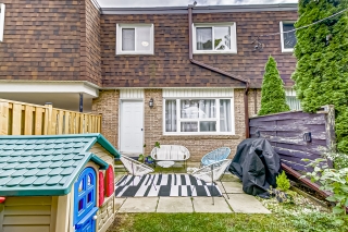 9 The Carriage Way, Markham, ON L3T 4V1, Canada, ,  