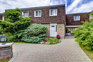 9 The Carriage Way, Markham, ON L3T 4V1, Canada, ,  