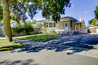 36 Ludgate Dr, Etobicoke, ON M9W 2Y3, Canada, ,  