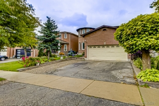 31 Castlehill Rd, Brampton, ON L6X 4E3, Canada, ,  