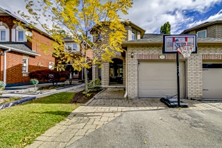 33 Parkfield Ct, Vaughan, ON L4L 9E5, Canada, ,  