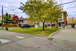 19 Martini Dr, North York, ON M6M 4X4, Canada, ,  