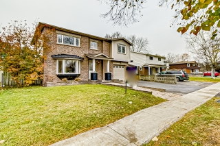 907 Harding St, Whitby, ON L1N 1Y6, Canada, ,  