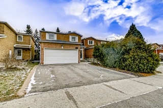 136 Jaimie Rd, Thornhill, ON L4J 6A9, Canada, ,  