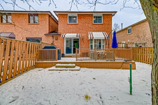 1977 Glenada Crescent, Oakville, ON L6H 4M7, Canada, ,  