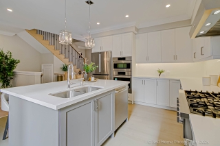 15 York Downs Blvd, Markham, ON L6C 1N6, Canada, ,  